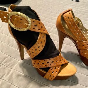 Jessica Simpson Annetty heels